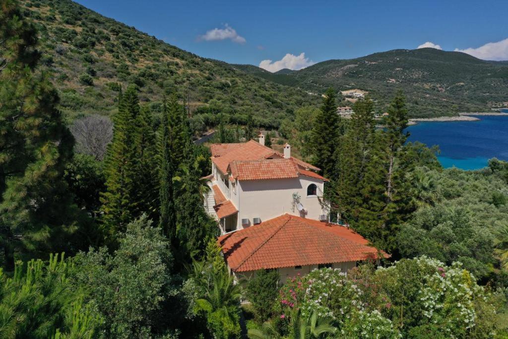 Vkastri Aparthotel Vasiliki  Bagian luar foto
